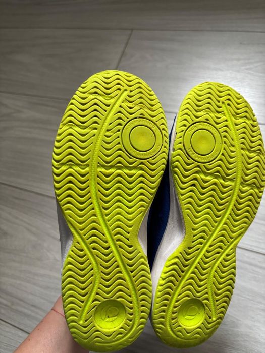 Adidasi Artengo Decathlon copii