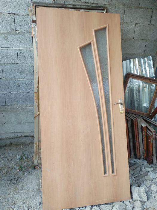 Продам двери и окна