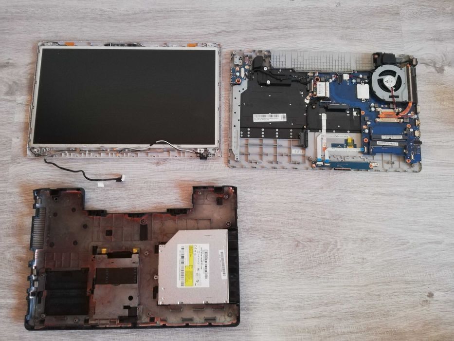 Samsung NP270E5V-K03BG