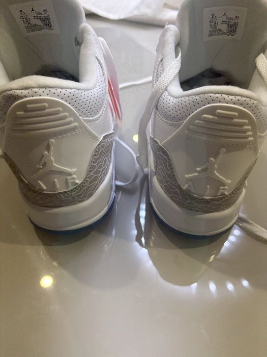 Adidasi Jordan 3 albi pure money marimea 42