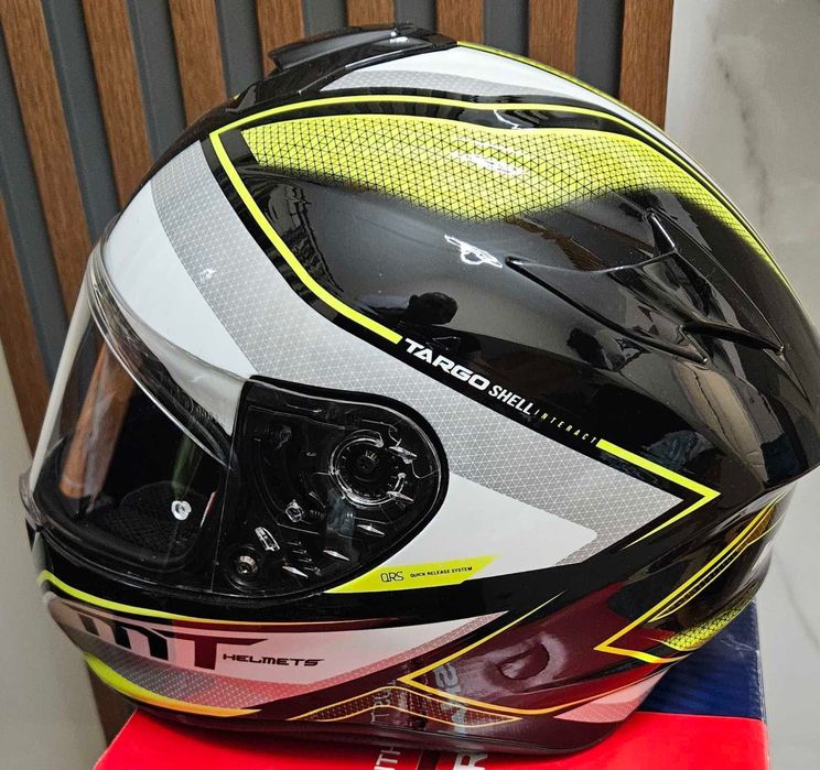 Мото каска MT Targo Shell Interact