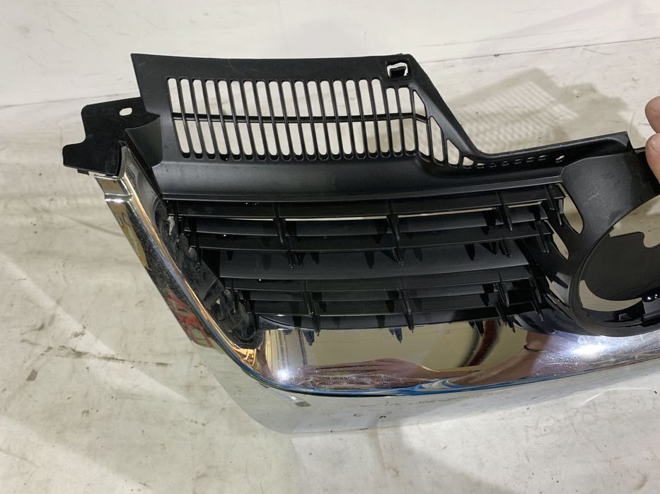 Grila radiator VW Golf 5 Kombi , Jetta  2005 , 2006 , 2007 , 2008 , 2009 , 2010