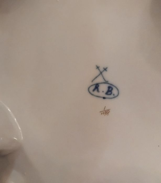 Два порцеланови класически супника - МАЙСЕН