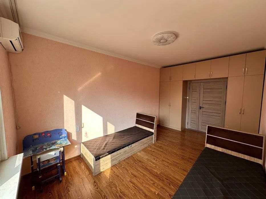 Продается 3  комнатная квартира  ттз 2