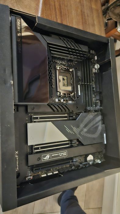 Placa de baza Asus ROG Z790 Maximus Hero