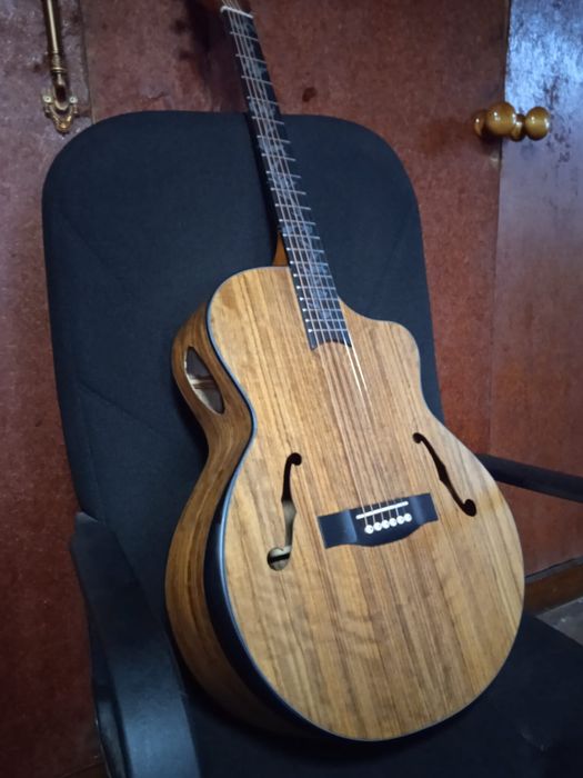 Гитара акустическая