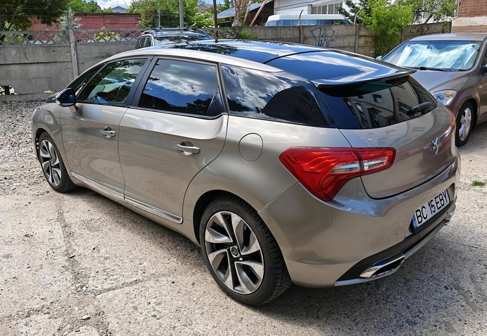 Citroen DS5 Hybrid4  2012