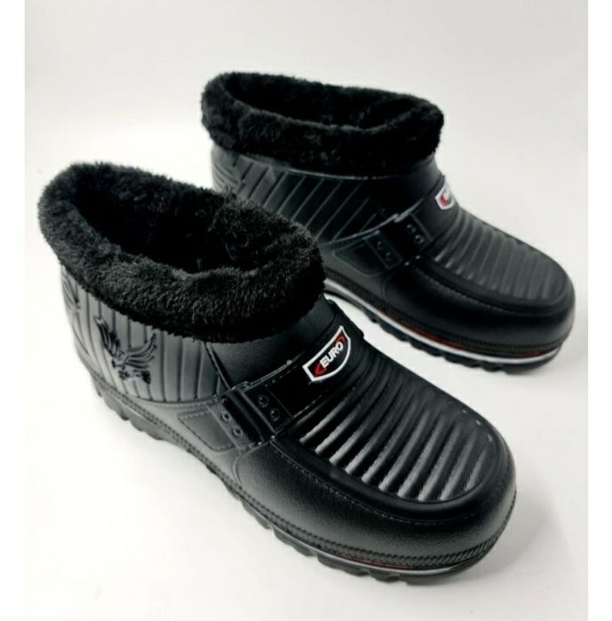 Продам   галоши .