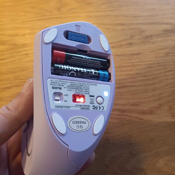 НОВА! Ергономична вертикална безжична мишка TECKNET – Bluetooth + USB