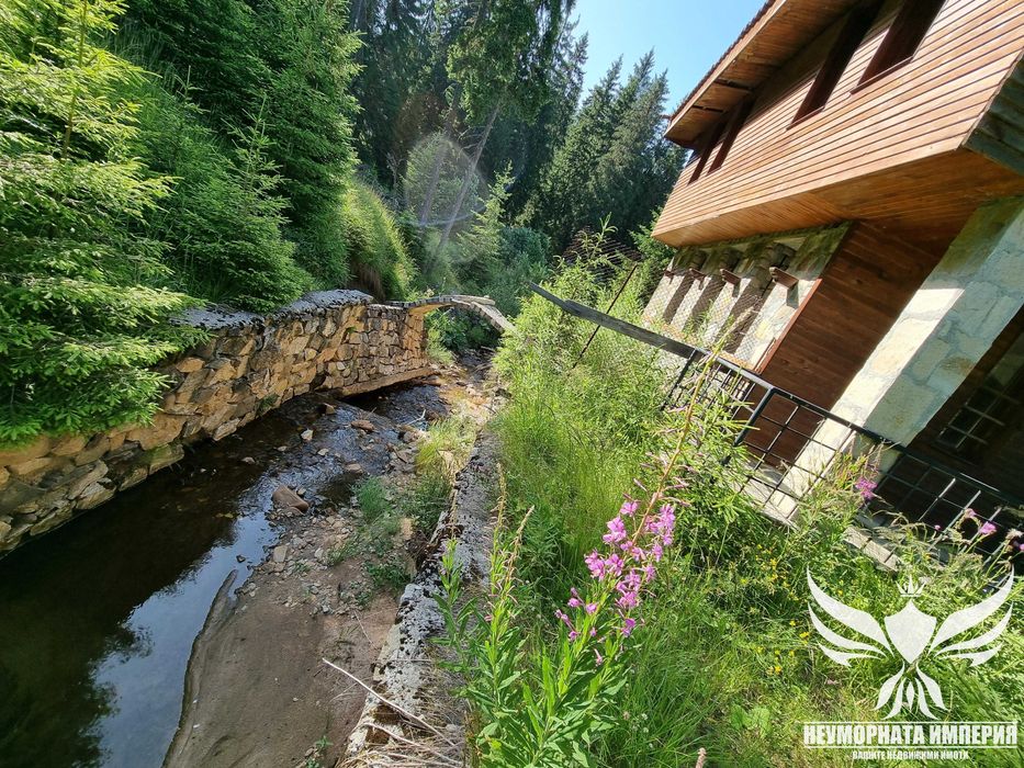 Продава се Къща в к.к. Пампорово - 500 кв.м за 370 €/кв.м - Снимка #12