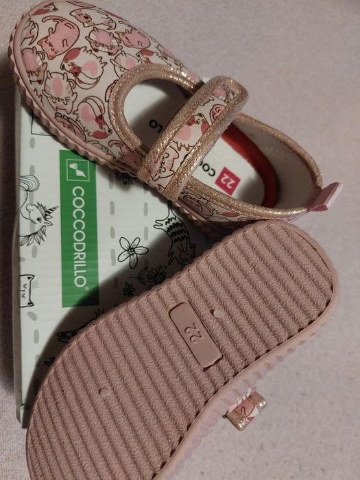 Pantofei fetite nr. 22