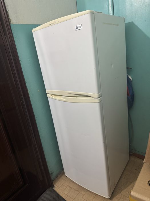 Продам холодильник LG