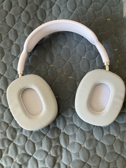 Продаётся Наушник