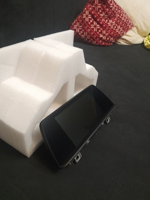 Vând display navigatie bmw f30 lci 2017  entry_nav în stare perfecta