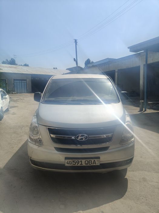 Hyundai Grand Starex