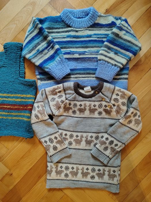 Lot haine din lana, marimea 98