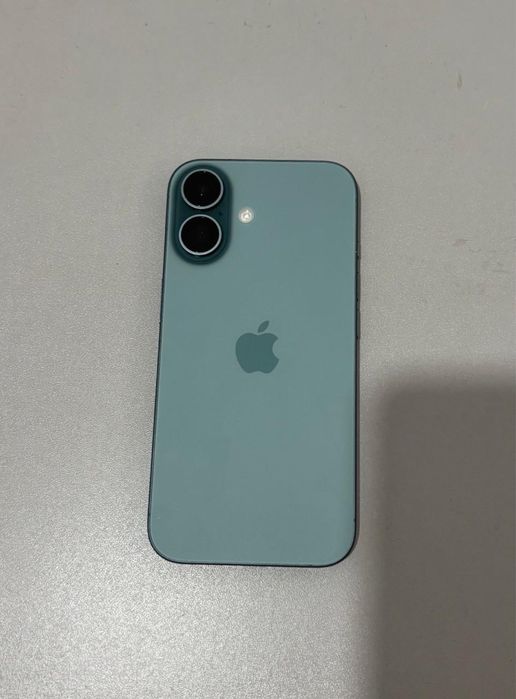 Продам lphone 16,128Gb
