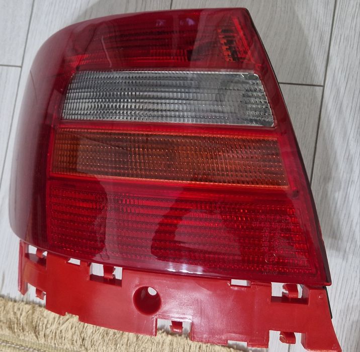 Фары задние Audi a4 b5