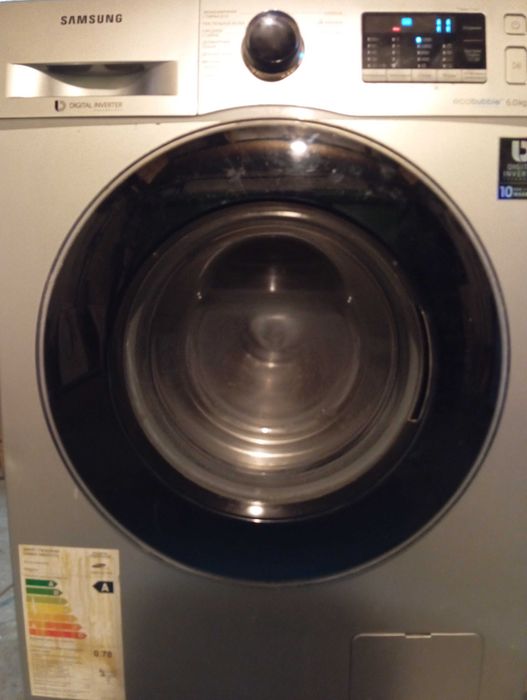 Продам стиральную машину.