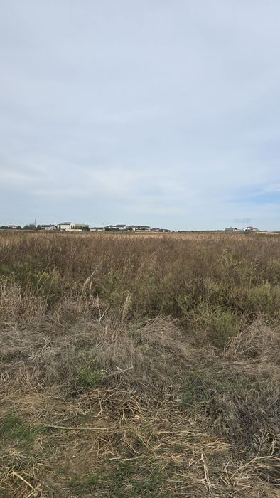 Teren intravilan  2500m² localitatea Lazu 
SUPRAFATA 2480mp
DESCHIDERE 38,43m
SITUATLA 600m DE SOSEAUA CUMPENEI SI 500M DE CENTRUL SATULUI LAZU
CADAST