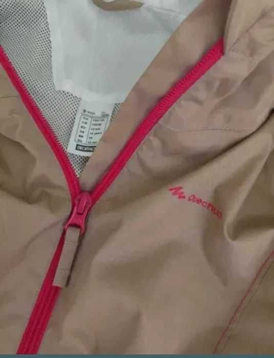 Geaca impermeabilă Quechua