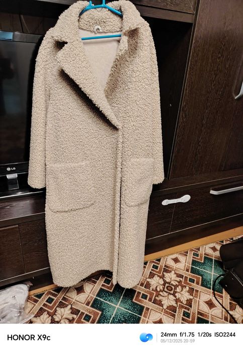 Продам шубу  искусственную