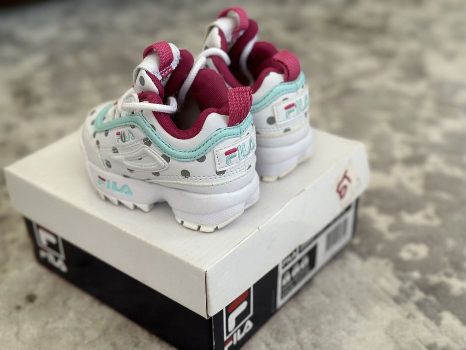 Маратонки FILA - номер 19