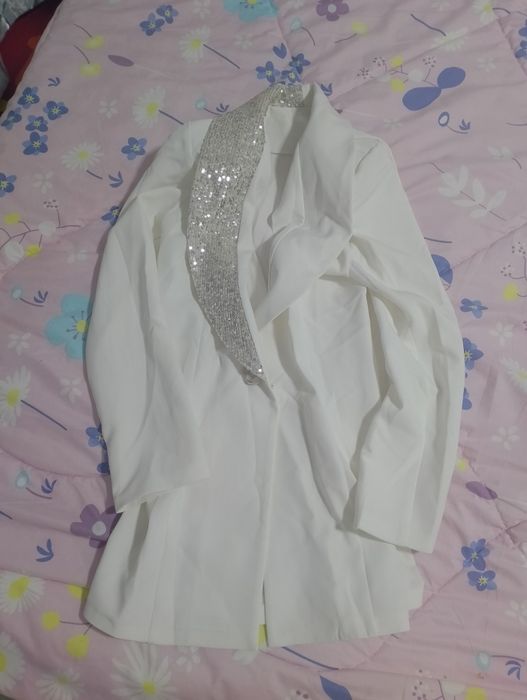Vând costum 3 piese