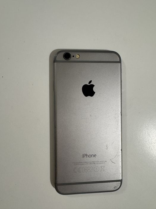 iPhone 6 – Pentru piese / Reparație (Blocat în ecranul iTunes / Restore)