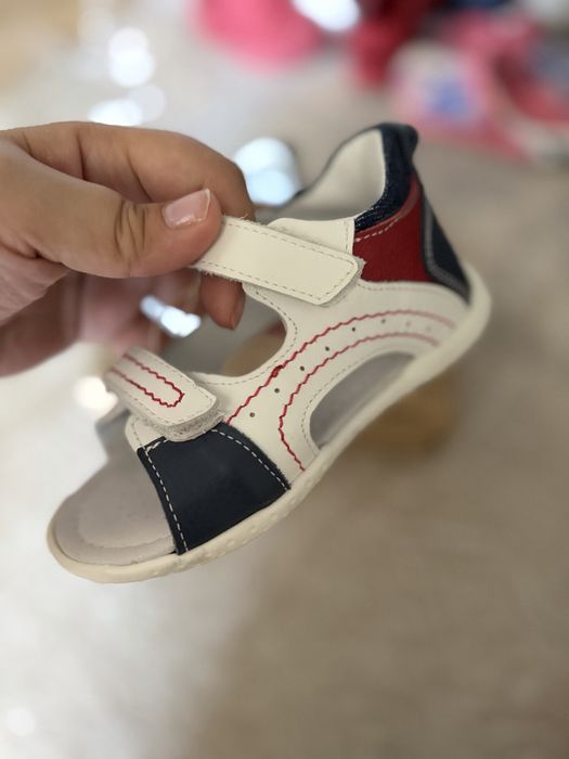 Продам сандали Италия