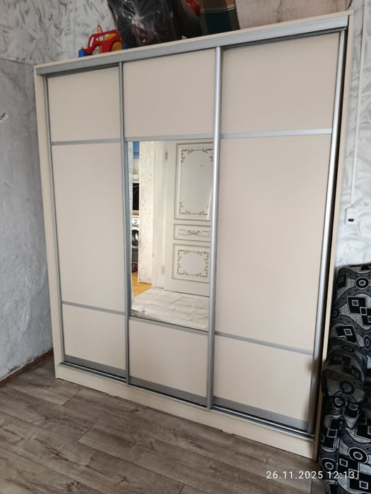 Продам шкаф-купе