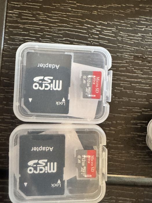 Carduri de memorie în mai multe capacități și modele, potrivite pentru telefon, cameră foto, tabletă și alte dispozitive compatibile.