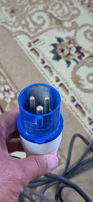 Кабель силовой,длинна 6 м примерно