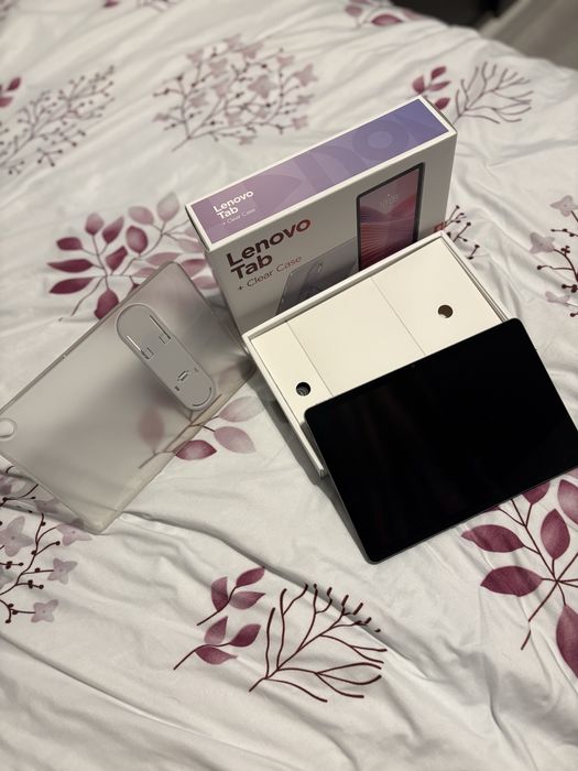 Tableta LENOVO Tab, 10.1", 128GB 4GB RAM Wi-Fi Luna Grey + Clear Case