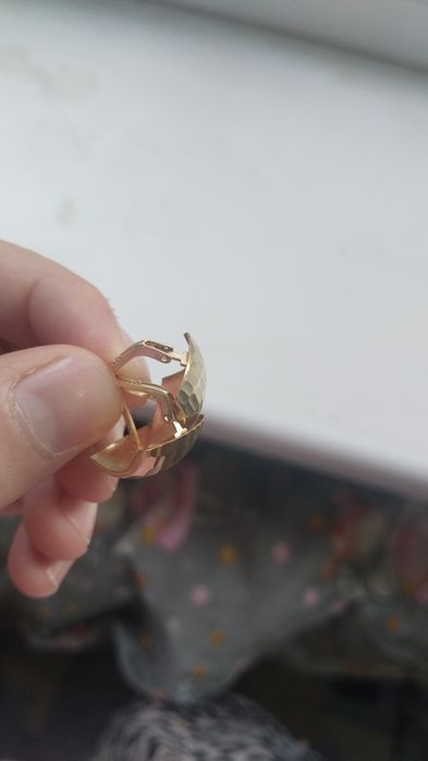 Срочно продам золотое Сергей проба 585