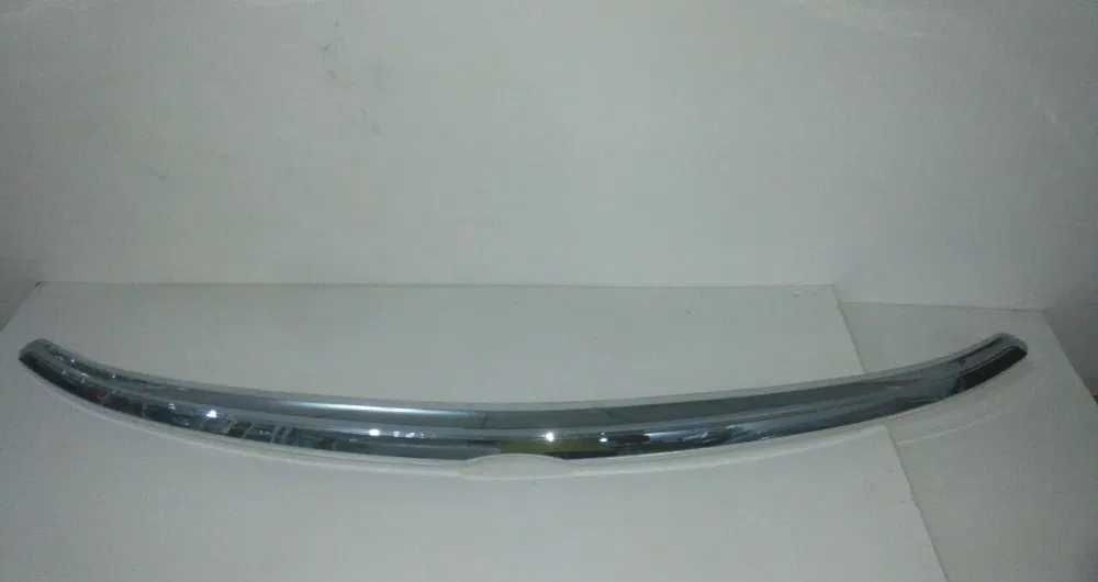 Молдинг капота Toyota Camry 50/Тойота Камри 50