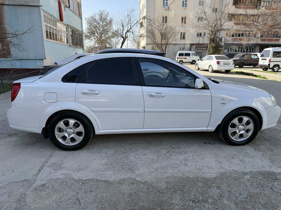 CHEVROLET Lasetti 1.8 pozitsiya 2 HOLATI IDEAL