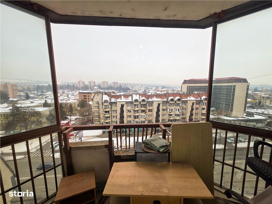 Apartament 3 camere, UMF, 2 bai, Ultracentral, renovat complet,Targu M