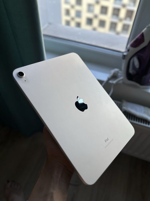 В отличном состоянии Ipad 10-го поколения
