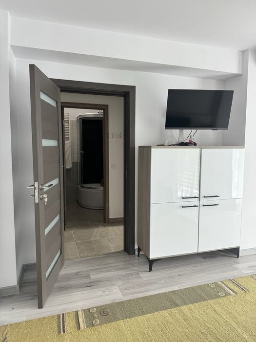 Inchiriez garsoniera 300€ Prelungirea bradului bloc nou