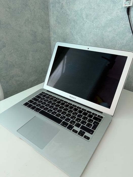 MacBook air 13 продам