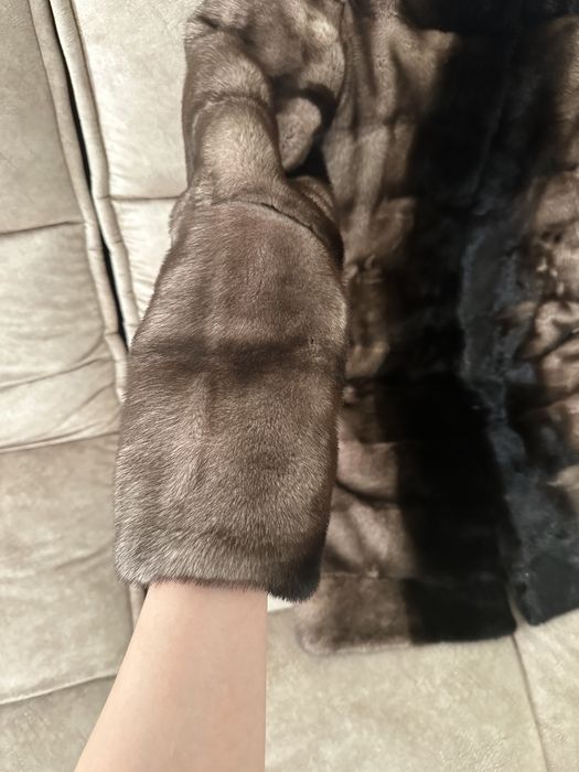 Норкавая шуба с капюшоном