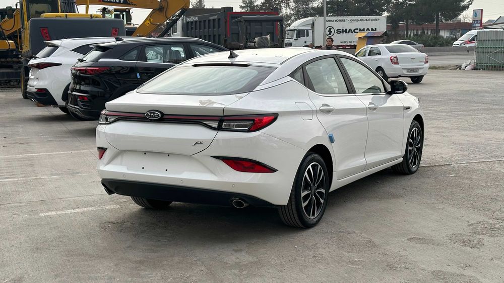 JAC J7 1,5 Turbo Full 5600$ Bilan xarid qling!!