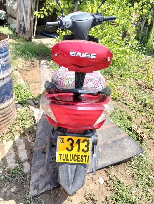 Scuter electric.