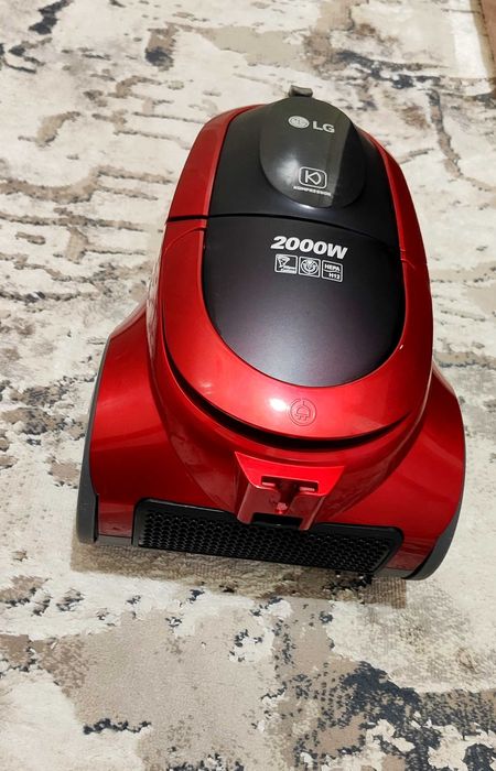 пилесос LG Kompressor