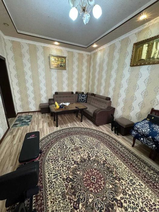 2 хоналик квартира 1 кават кирпичный дом, 6 микр, 70 остановка