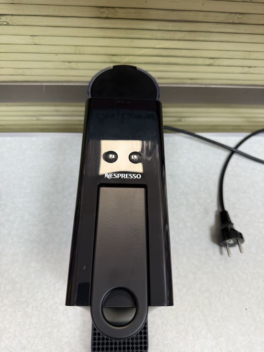 Кафемашина Nespresso-Krups