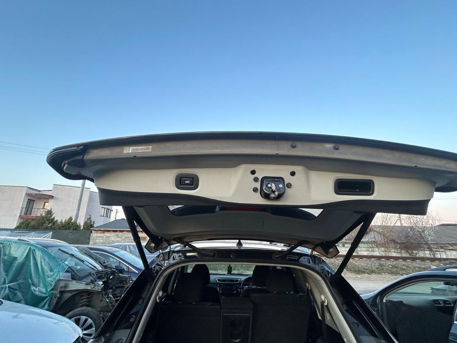 Aripă stânga față Nissan X Trail T32 2015