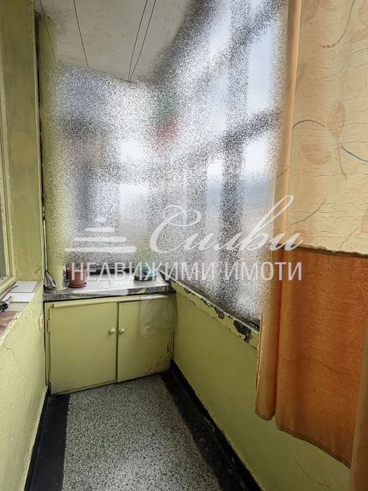 Четиристаен ТУХЛЕН апартамент в района на РУМ!