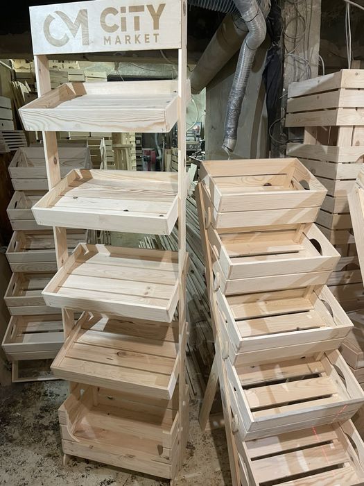 стъпаловиден дървен стелаж за плод и зеленчук